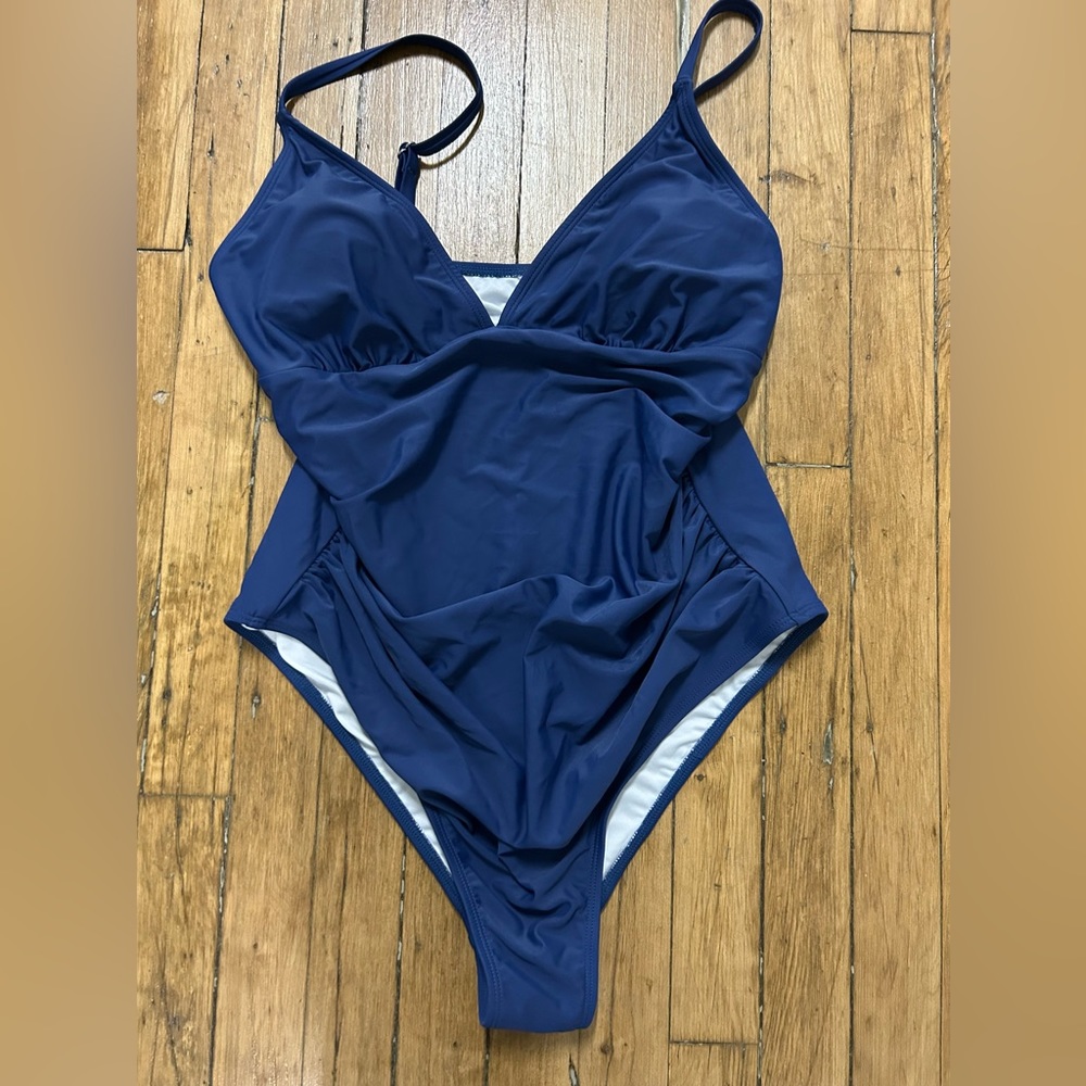 Women’s one piece bathing suit